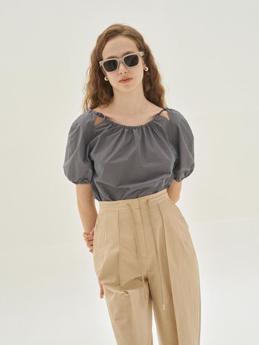 Triangle point blouse (gray) - lecelona - Modalova