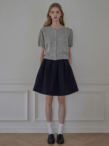 WENDY PLEATED FLARE MIDI SKIRT_NAVY - HAINT - Modalova