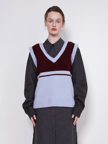 FW_Two-way V-neck Knit (/Burgundy) - OEF - Modalova