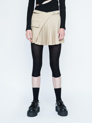 Front Crossed Pleated Mini Skirt_BE - J KOO - Modalova