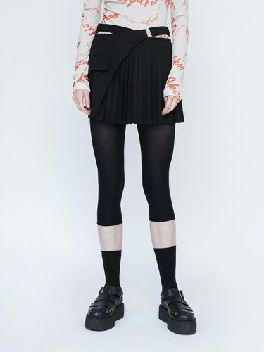 Front Crossed Pleated Mini Skirt_BK - J KOO - Modalova