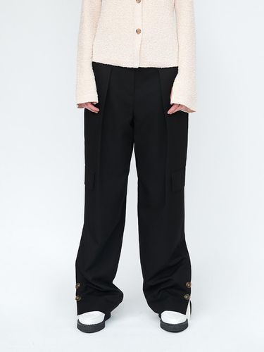 Side Pocket Detailed Trousers_BK - J KOO - Modalova