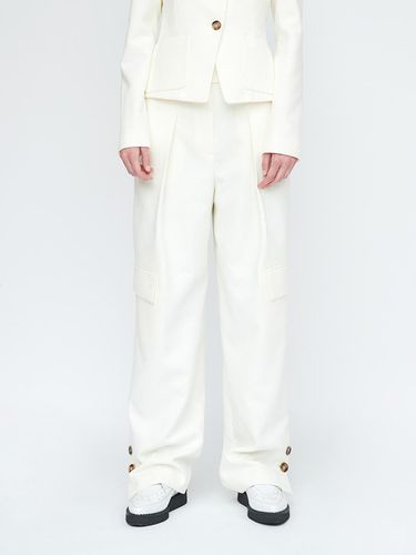 Side Pocket Detailed Trousers_WT - J KOO - Modalova