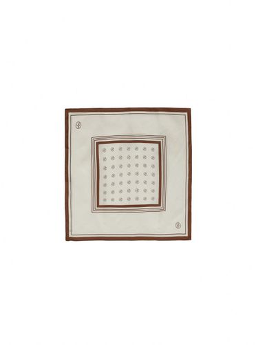 MONOGRAM SCARF (CAMEL BROWN) - H8 - Modalova