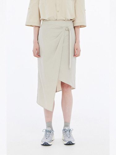 Strap Detail Wrap Skirt_Beige - J KOO - Modalova