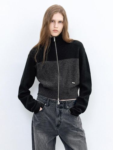 Color Block Zip-Up Semi-Oversized Knit [CHARCOAL] - INSILENCE WOMEN - Modalova