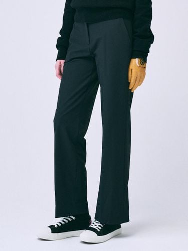 STRAIGHT FIT PANTS SQUARE LOGO PATCH_BLACK - Mardi Mercredi Actif - Modalova