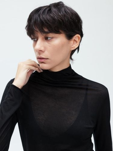 ARI TURTLENECK (BLACK) - H8 - Modalova