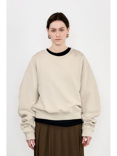 A beige sweatshirt - J KOO - Modalova