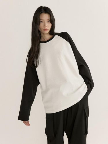 RAGLAN T SHIRT (BLACK) - Lemme - Modalova