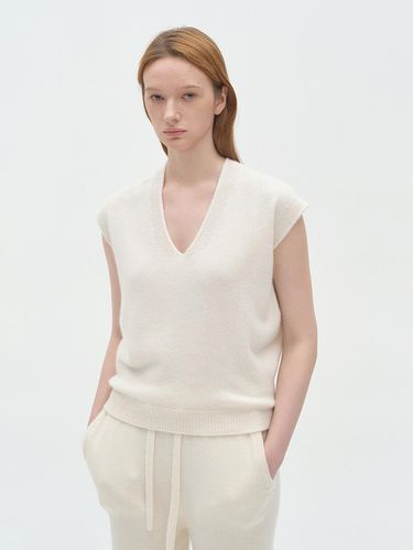 Wool V-neck Knitwear Vest Beige - JRIUM - Modalova