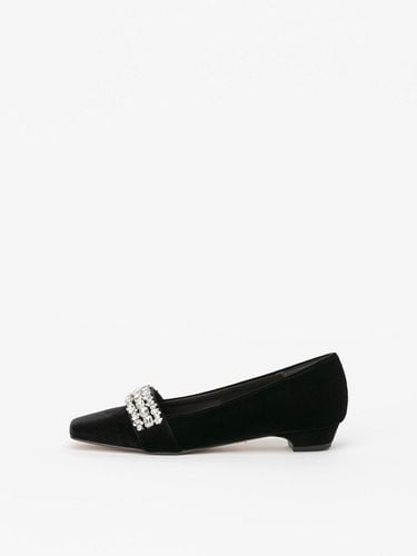 Ursula Embellished Flat in VELVET - CHAUSSURE LAPIN - Modalova