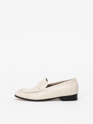 Solene Soft Loafers in BEIGE RIPPLE - CHAUSSURE LAPIN - Modalova