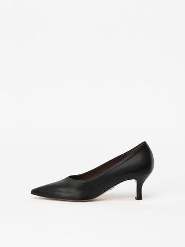 Ambre Pumps in ROAST BLACK - CHAUSSURE LAPIN - Modalova