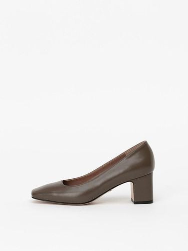 Leonore Pumps in KHAKI BROWN - CHAUSSURE LAPIN - Modalova