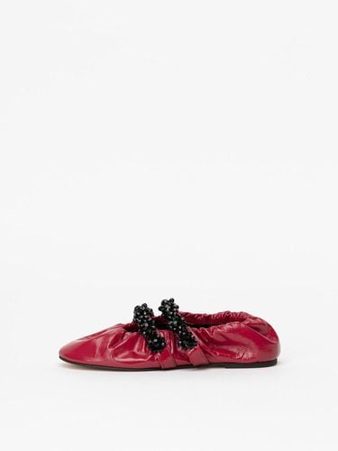 Florine Maryjanes in WRINKLED SCARLET - CHAUSSURE LAPIN - Modalova