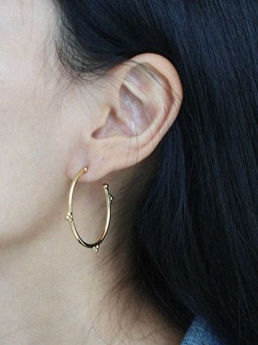 Ella Hoop Earring_2 Colors - WorthWord - Modalova