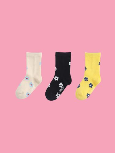 Flower carpet kids socks set (3P) - DONUTVINYLSHOP - Modalova