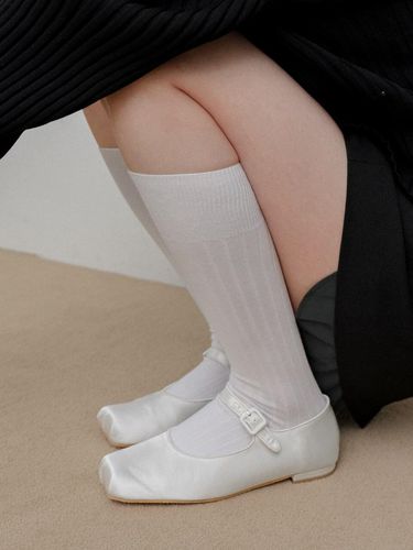 Plain knee socks - white - DONUTVINYLSHOP - Modalova