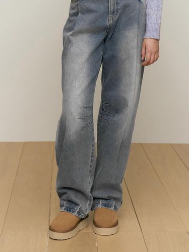 Washing pintuck napping wide fit denim pants - KIRSH - Modalova