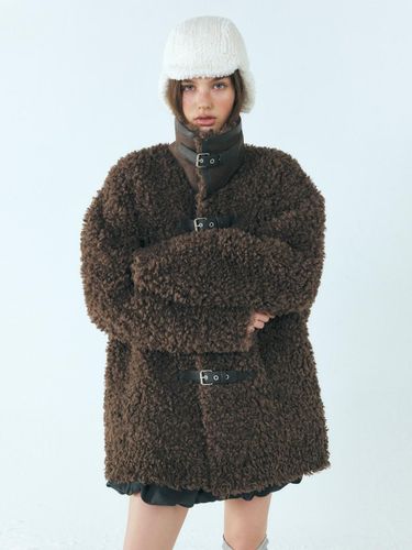 Buckle Shearling Mustang Coat - ETMON - Modalova