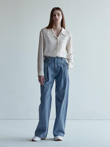 COCOON WIDE TUCK DENIM PANTS_INDIGO - mu:arvo - Modalova