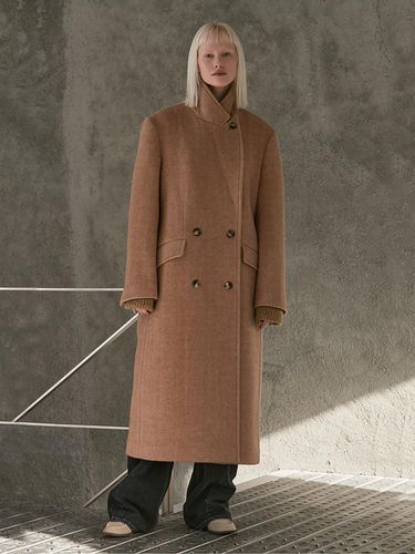 OVERSIZED PADDING DOUBLE COAT_SOFT BROWN - mu:arvo - Modalova