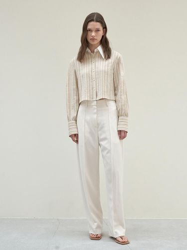 PINTUCK COCOON PANTS_WHITE - mu:arvo - Modalova