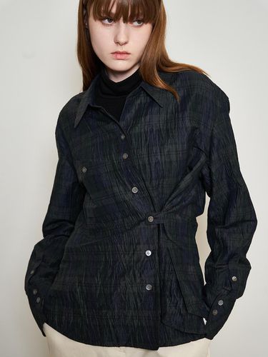 Wrinkle Stripe Shirt _ NAVY CHECK - mu:arvo - Modalova