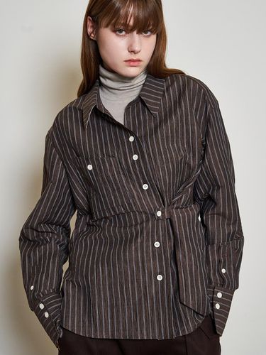 Wrinkle Stripe Shirt _BROWN STRIPE - mu:arvo - Modalova