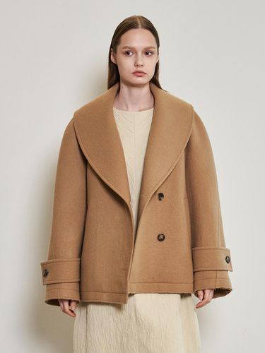 Oversized Shawl Collar Half Coat_BEIGE - mu:arvo - Modalova