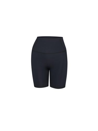 TOFU Fitted Biker Shorts (black) - FIVELINE - Modalova