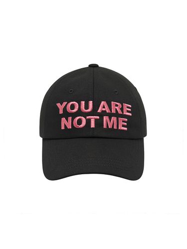 YOU ARE NOT ME Ball Cap Black - FIVELINE - Modalova