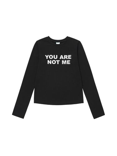 YOU ARE NOT ME Long Sleeve T-shirt Black - FIVELINE - Modalova