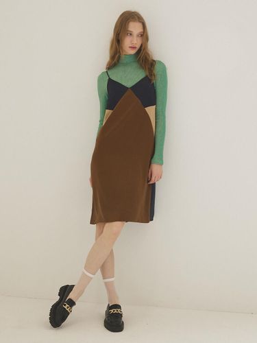 Color Block Layered dress N233MWO831 - NICE CLAUP - Modalova