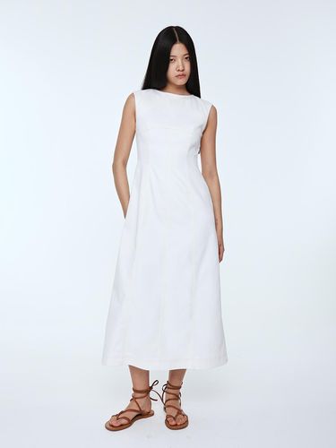 Silk Denim Sleeveless Dress _ White - mu:arvo - Modalova