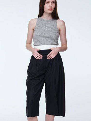 Banding Detail Wide Fit Bermuda Pants - mu:arvo - Modalova