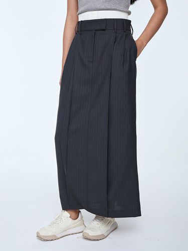 Banding Detail Two - tuck Long Skirt _ - mu:arvo - Modalova