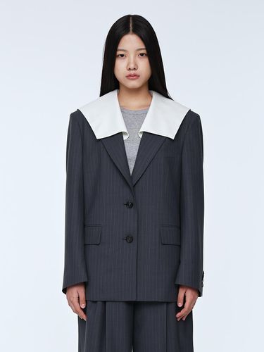 Collared Detail Oversized Jacket _ Grey Stripe - mu:arvo - Modalova