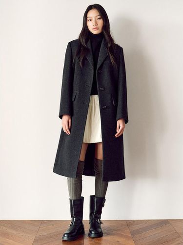 Signature Back Button Tailored Coat - kuho plus - Modalova