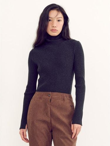 Essential Turtleneck Pullover - Ash - kuho plus - Modalova