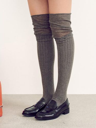 Ribbed Over Knee Socks Ash (KE4XKTM024) - kuho plus - Modalova