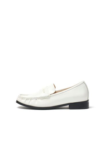 MATIN CLASSIC LOAFER IN WHITE - Matin Kim - Modalova