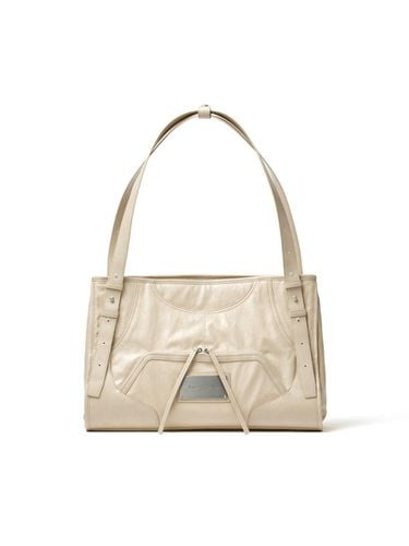 TWO WAY STRAP SQUARE BAG IN BEIGE - Matin Kim - Modalova