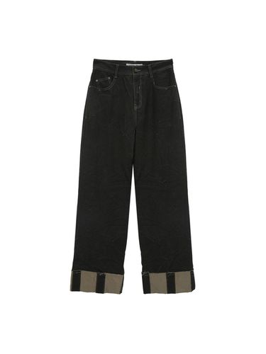 PIGMENT WASHED DENIM PANTS IN - Matin Kim - Modalova