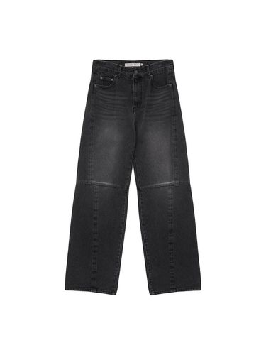 SIDE WASHED DENIM PANTS IN BLACK - Matin Kim - Modalova