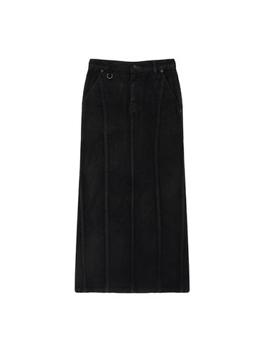 WAX COATING DENIM SKIRT IN BLACK - Matin Kim - Modalova