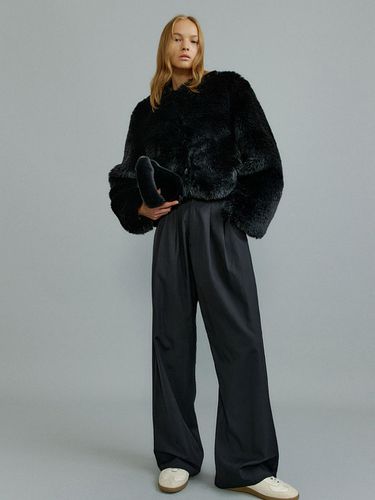 SUNNY cropped bulky fur jacket [] - molliolli - Modalova