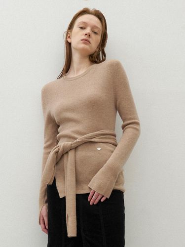 ESSENTIAL CASHMERE ASYMMETRIC ROUND KNIT - Atelier Nain - Modalova