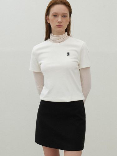 ESSENTIAL WARM HALF SLEEVE SLIM TEE (T-6933) - Atelier Nain - Modalova